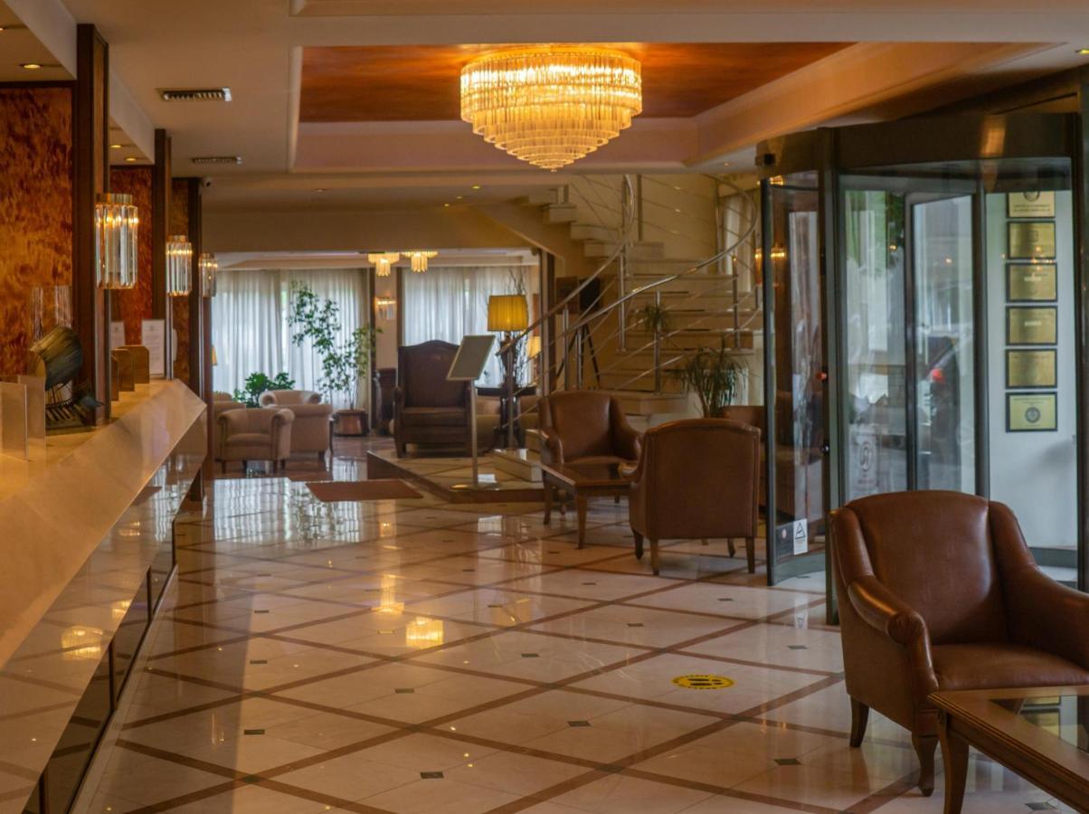 Park Hotel Volos Exteriör bild