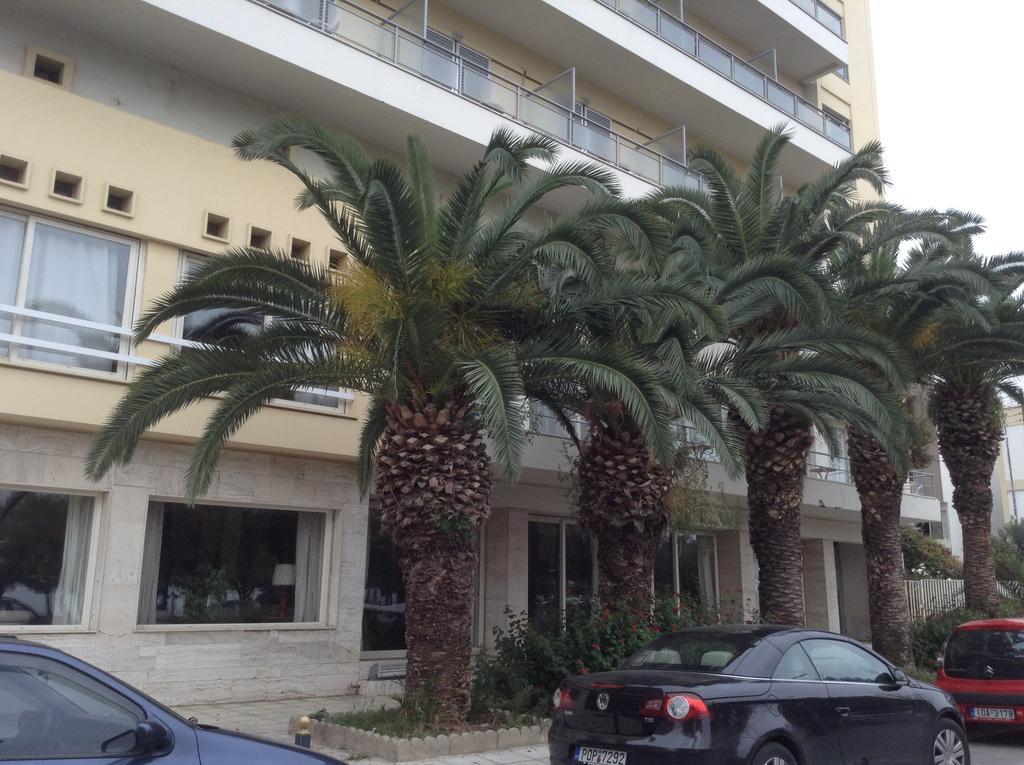 Park Hotel Volos Exteriör bild